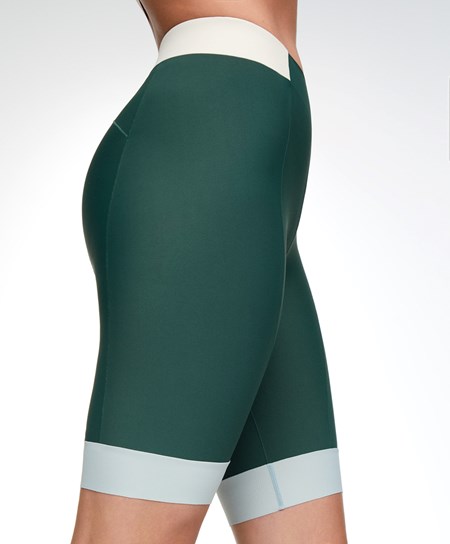 Oysho 20cm Cycling Shorts Zelene | CEX957420