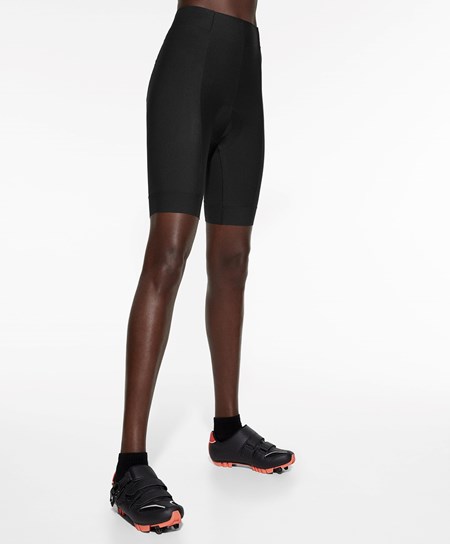 Oysho 20cm Cycling Shorts Čierne | VSU795840