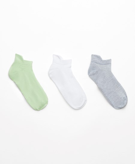 Oysho 3 Pairs Of Polyamide Sports Sneaker Socks Mätové | EDN170235