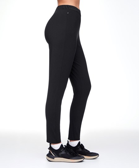 Oysho Clean Light Touch Joggers Čierne | YBG916840