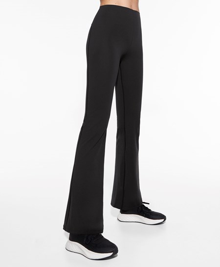 Oysho Raise Up Compressive Flare Trousers Čierne | SYW530928