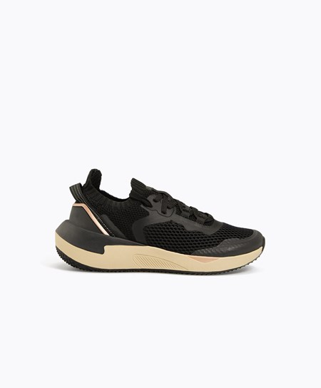 Oysho U-run-stb Trainers Čierne | QIA065421