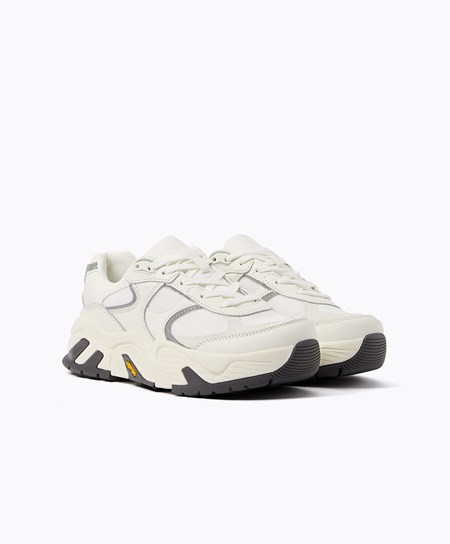 Oysho Vibram® Xs Trek Trainers Biele | UFT147608